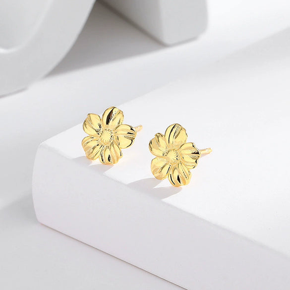 Wholesale Women's Vintage S925 Sterling Silver Three Dimensional Flower Earrings With Electroplating