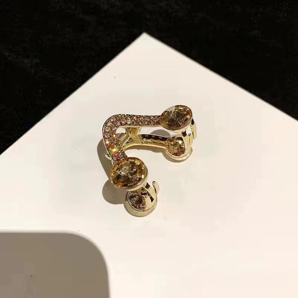 Wholesale Women's Vshaped Rhinestone Hairpin Electroplated Geometric Grab Clip