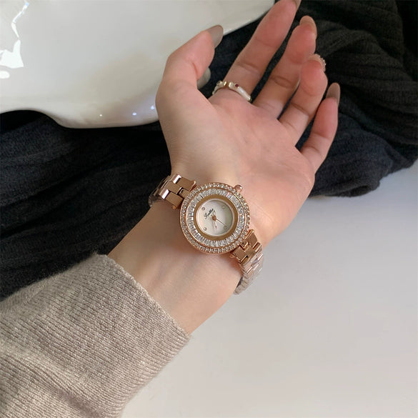 Wholesale Women's Watch With Diamondencrusted Motherofpearl Face Stainless Steel Band Alloy Strap Round Dial Metal Case