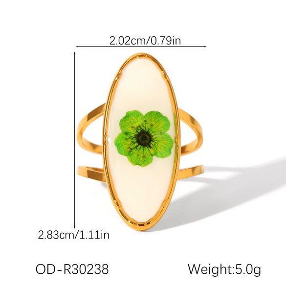 Wholesale Women's White Flower Ring In Titanium Steel With Vacuum Plating Non Fading High End Sense
