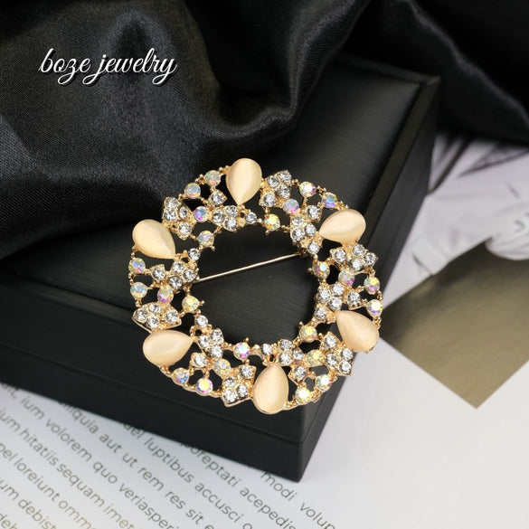 Wholesale Women's Zinc Alloy Geometric Brooch With Electroplating