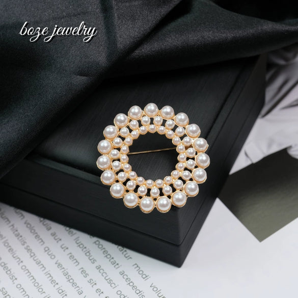 Wholesale Women's Zinc Alloy Pearl Brooch With Star And Heart Shapes Electroplated Clothing Accessories Jewelry