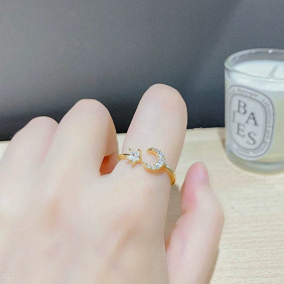 Wholesale Women's Zinc Alloy Star Open Finger Ring With Micropaved Zircon And Electroplating