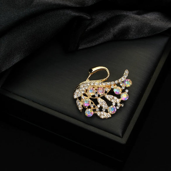 Wholesale Zinc Alloy Animal Style Brooch With Electroplating For Unisex Clothing Accessories