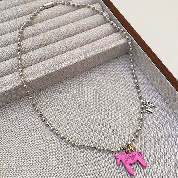 Wholesale Zinc Alloy Animal Zodiac Glazed Pony Pendant Necklace With Regular Chain And Electroplating Design