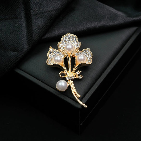Wholesale Zinc Alloy Calla Lily Brooch Electroplated Multifunctional Silk Towel Buckle Anti Light Pin