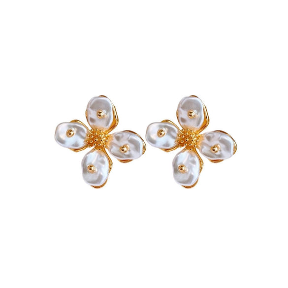 Wholesale Zinc Alloy Flower Earrings For Women Electroplated Sweet Design