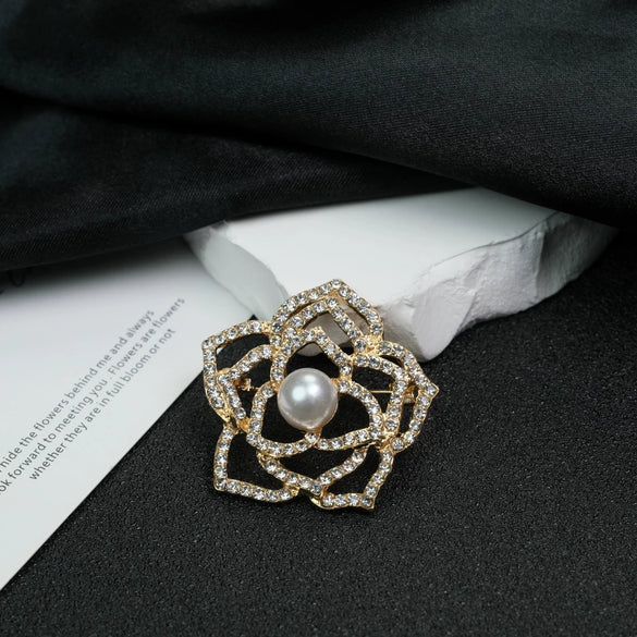 Wholesale Zinc Alloy Flower Rose Brooch Electroplated Clothing Accessories Antiwalking Pin Women's And Unisex Jewelry