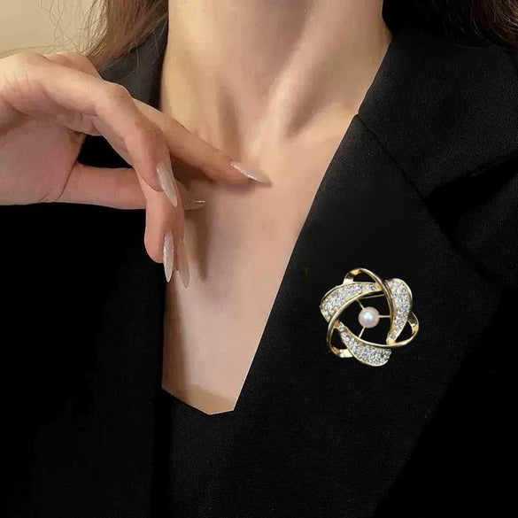 Wholesale Zinc Alloy Flower Shaped Electroplated Multifunctional Scarf Buckle For Women
