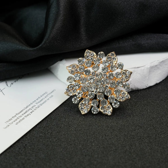 Wholesale Zinc Alloy Geometric Wreath Brooch With Electroplating Treatment Fixed Snap For Clothing Elegant And Allmatch Accessories