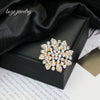 Wholesale Zinc Alloy Geometric Wreath Brooch With Electroplating Treatment Fixed Snap For Clothing Elegant And Allmatch Accessories