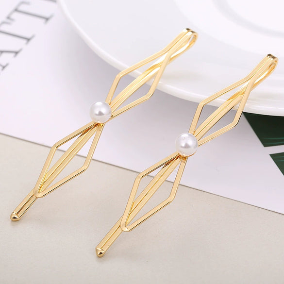 Wholesale Zinc Alloy Hair Accessories For Ladies With Original Design And Pearl Clip