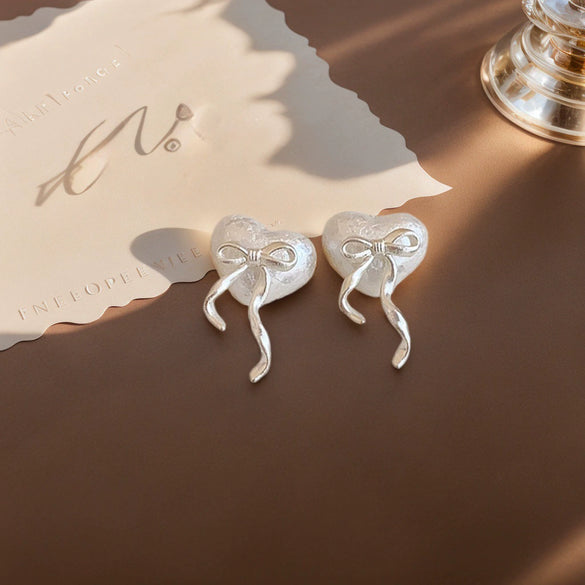Wholesale Zinc Alloy Heart Bow Earrings For Women Light Luxury Electroplated