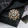 Wholesale Zinc Alloy Pearl Diamond Geometric Flower Brooch With Electroplating Unisex Light Luxury Temperament Allmatch Accessory