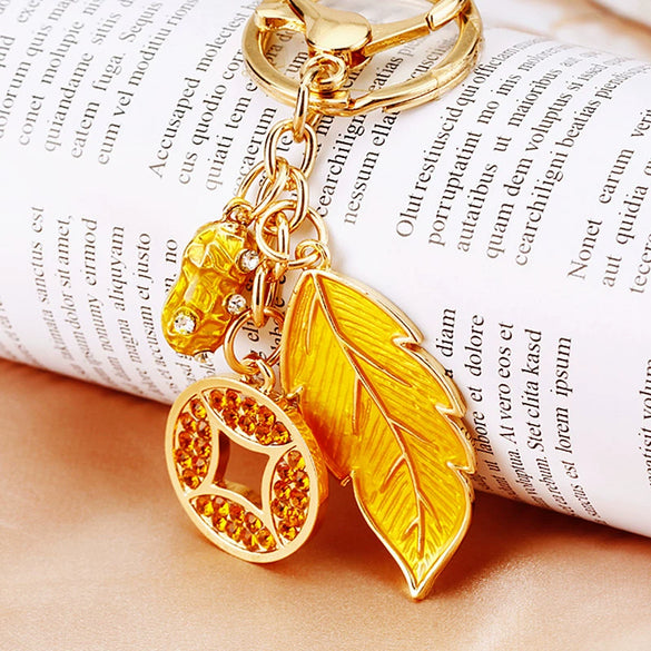 Wholesale Zinc Alloy Turtle Shaped Rhinestone Keychain For Women As Business Gift