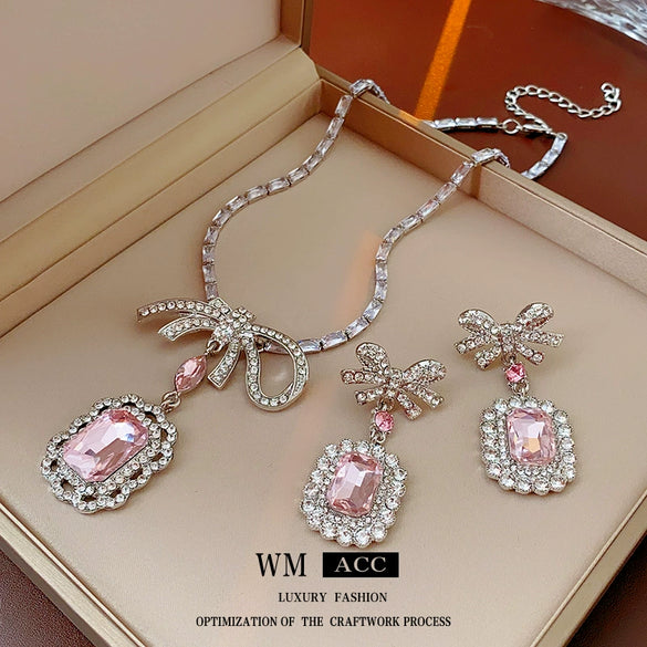 Wholesale Zircon Alloy Geometric Bow Clavicle Necklace With Electroplating For Women