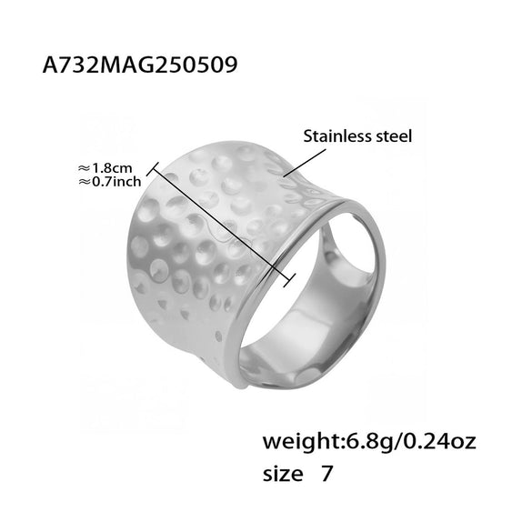Wide Hammer Pattern Geometric Fashion Ring In Stainless Steel With 18K Real Gold Plated
