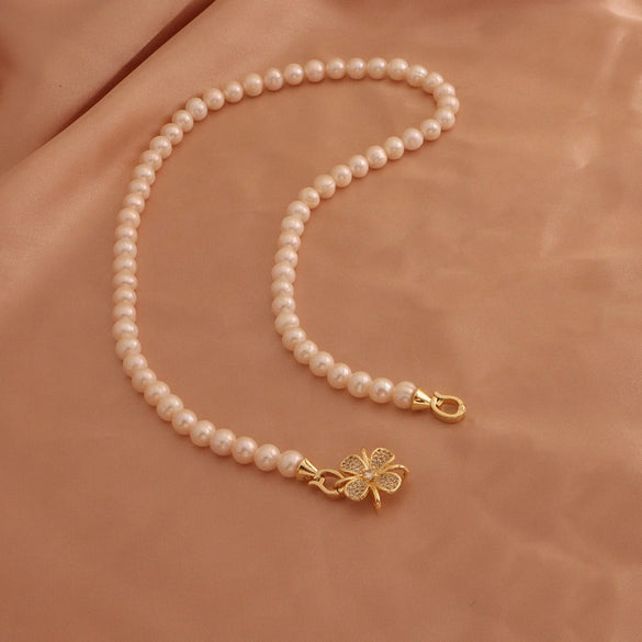 Women Freshwater Pearl Necklace Alloy Copper Beads Flower Buckle Electroplating Fashion Retro Design