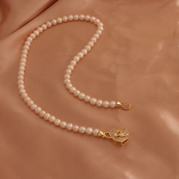 Women Freshwater Pearl Necklace Alloy Copper Beads Flower Buckle Electroplating Fashion Retro Design