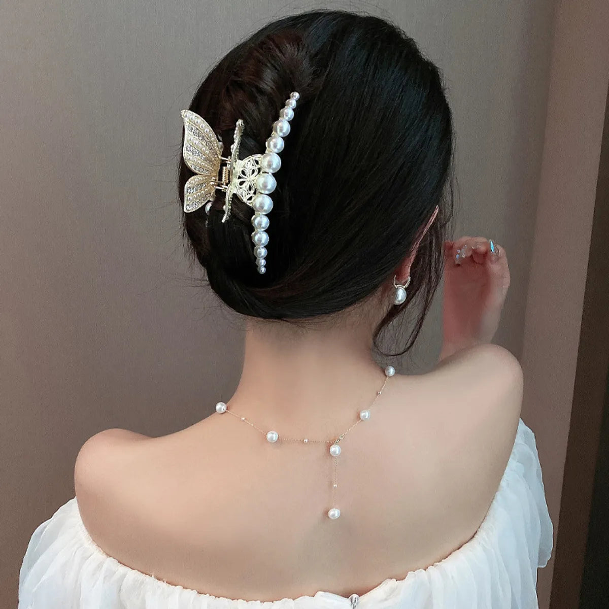 Women'S Baroque Style Fashion Butterfly Alloy Headwear Plating Artificial Rhinestones Artificial Pearl Hair Claws