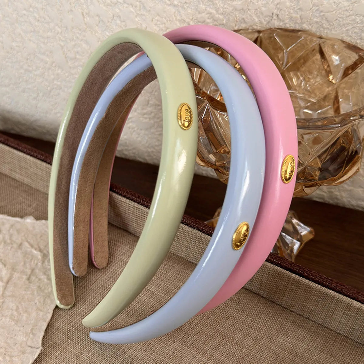 Women'S Casual Cute Classic Style C Shape Letter Leather Hair Band