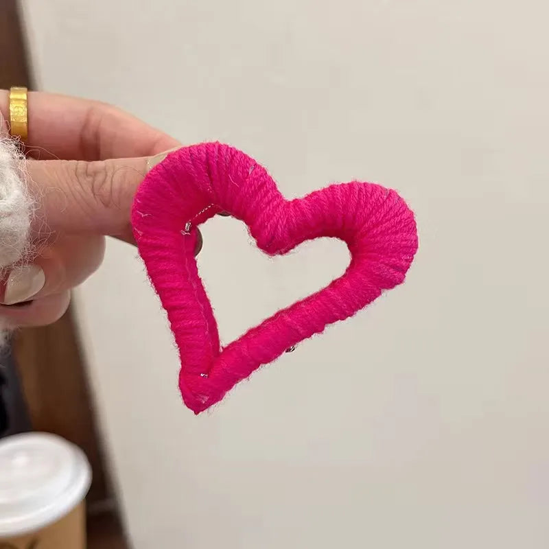 Women'S Casual Cute Heart Shape Yarn Handmade Hair Claws