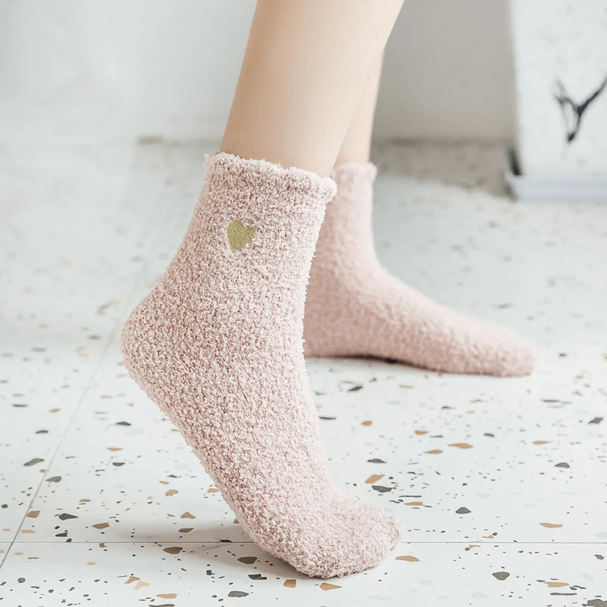 Women'S Casual Heart Shape Coral Fleece Crew Socks