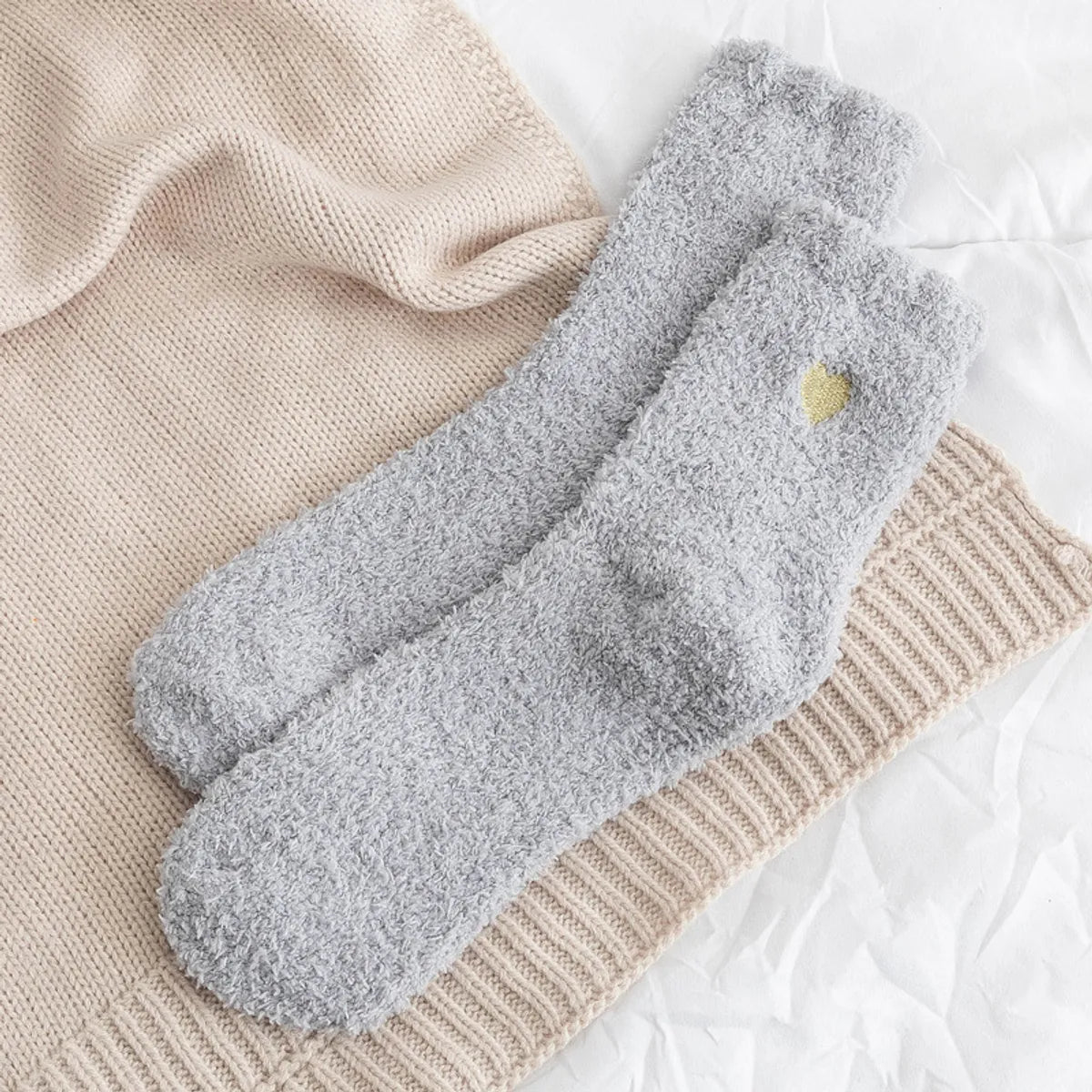 Women'S Casual Heart Shape Coral Fleece Crew Socks