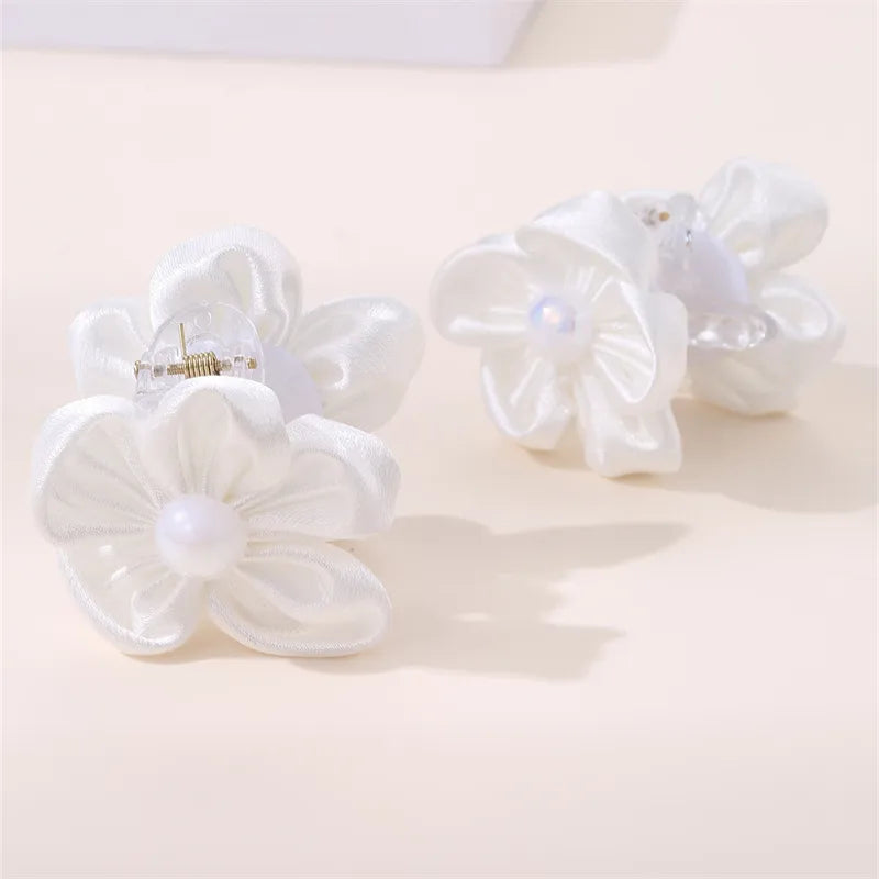 Women'S Cute Flower Artificial Pearl Cloth Hair Claws