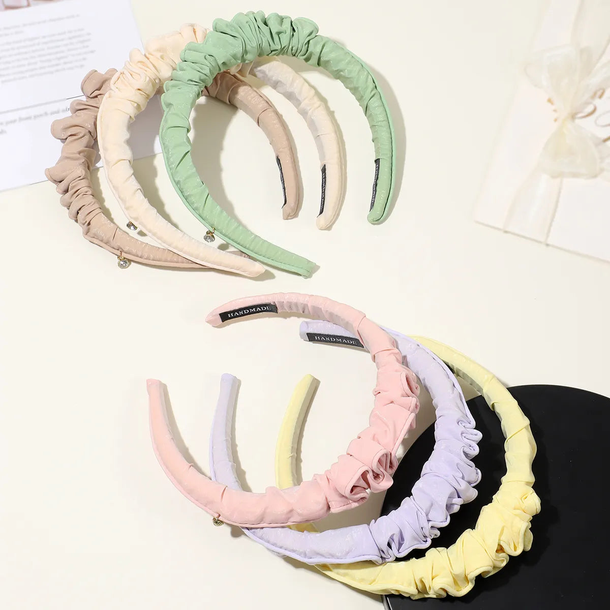 Women'S Elegant Sweet Artistic Solid Color Cloth Pleated Hair Band