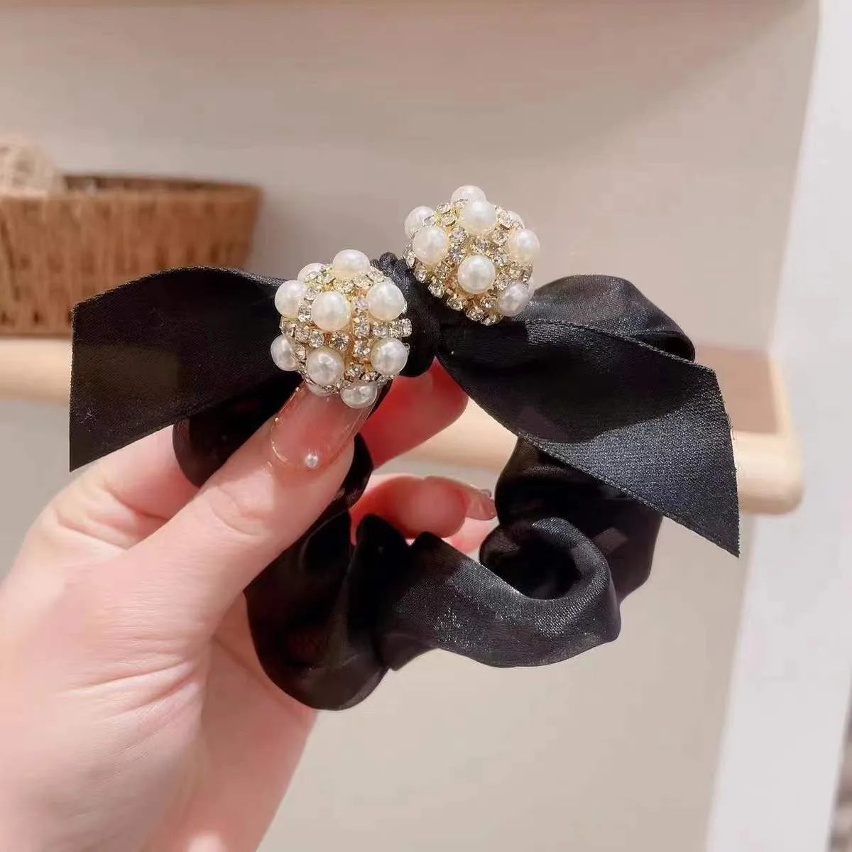 Women'S Elegant Sweet Simple Style Bow Knot Hollow Out Inlay Rhinestones Pearl Hair Tie