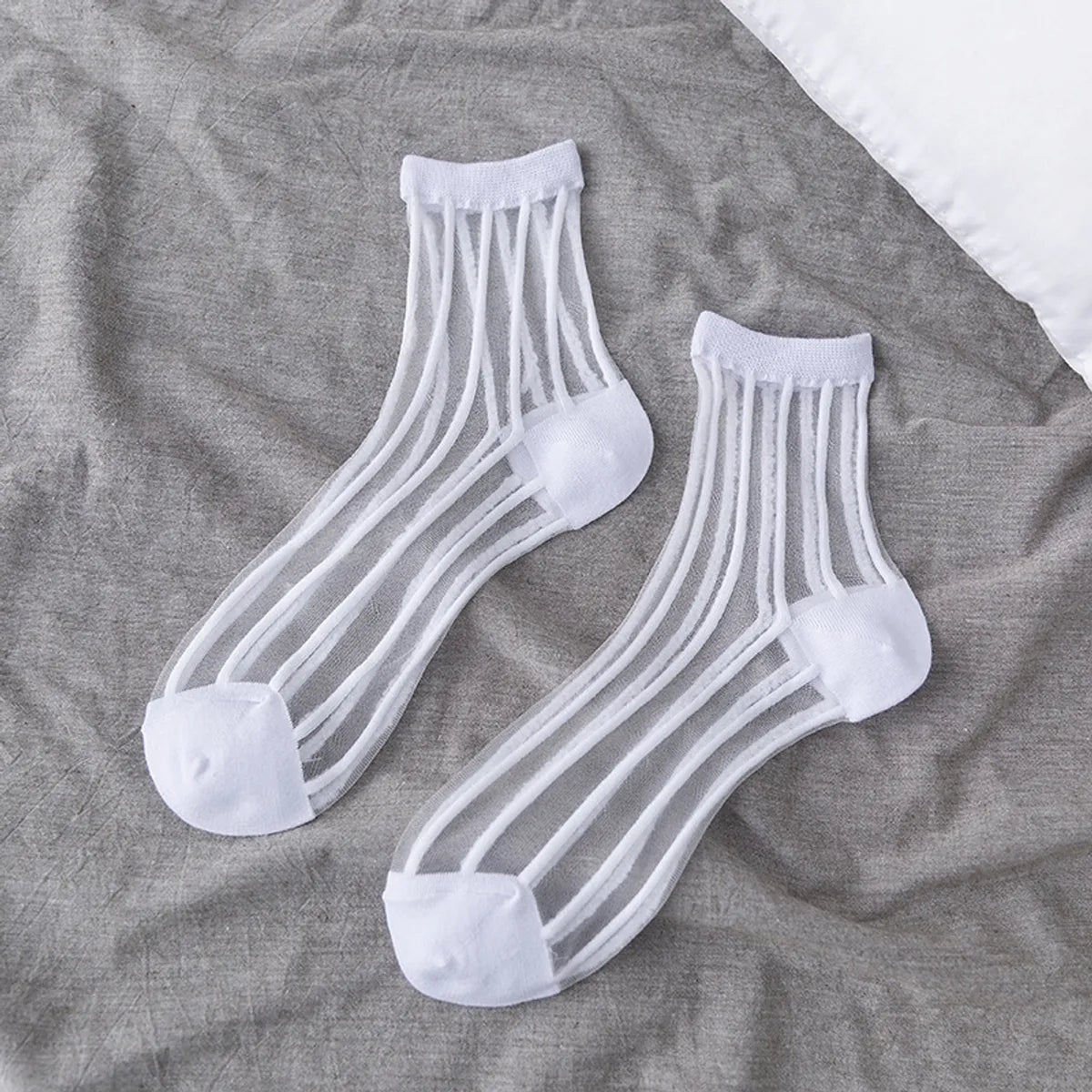 Women'S Japanese Style Heart Shape Solid Color Nylon Polyester Jacquard Crew Socks A Pair