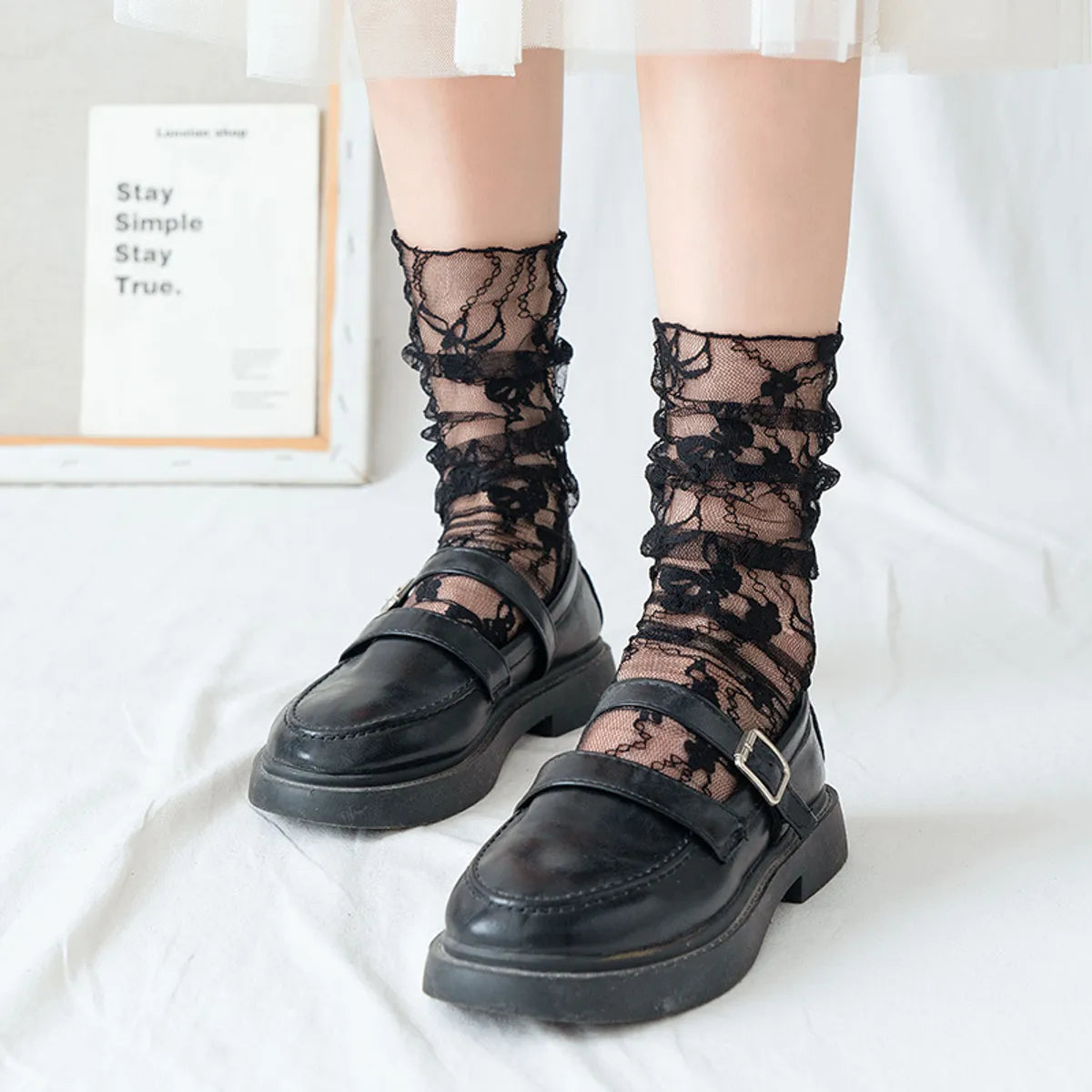 Women'S Japanese Style Lace Acetate Fibre Nylon Ankle Socks A Pair