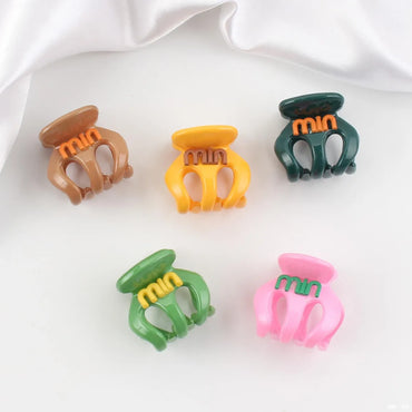 Women'S Simple Style Classic Style Letter Plastic Hair Claws