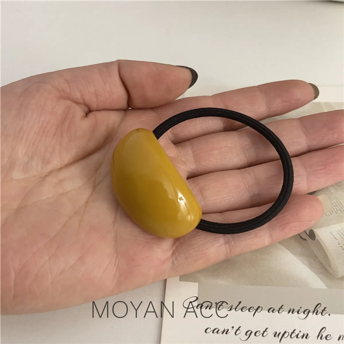 Women'S Simple Style Classic Style Solid Color Resin Hair Tie