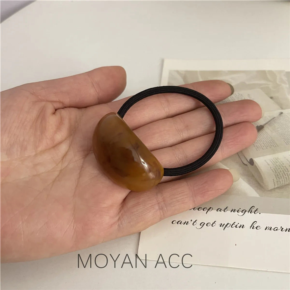 Women'S Simple Style Classic Style Solid Color Resin Hair Tie