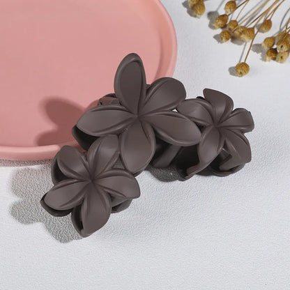 Women'S Simple Style Flower Plastic Stoving Varnish Hair Claws