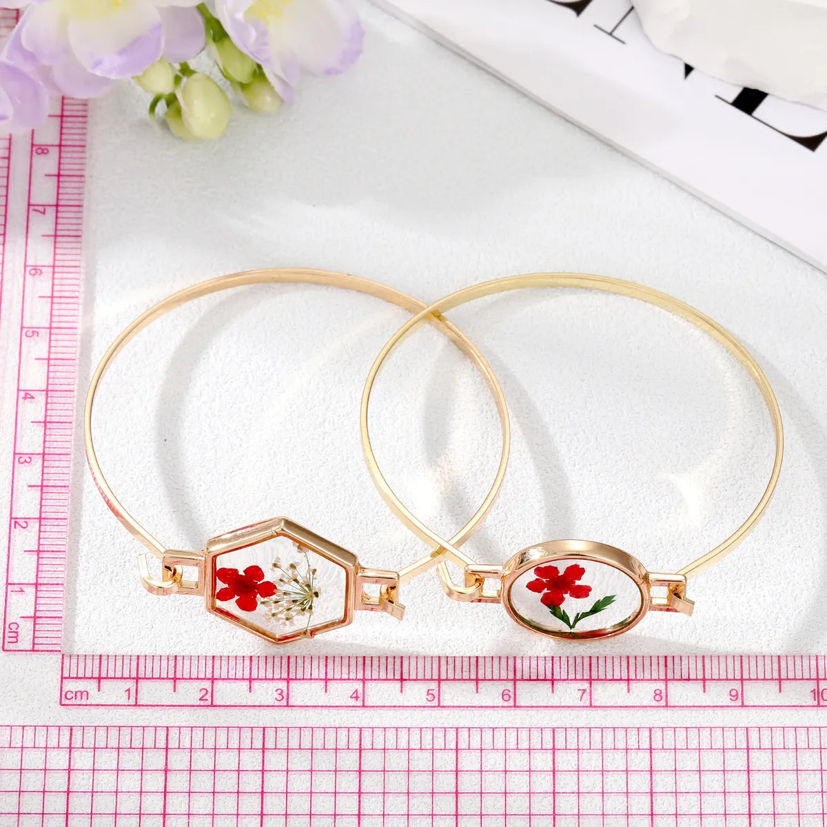 Simple Style Flowers Alloy Plating Resin Bangle