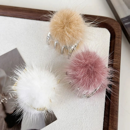 Women'S Simple Style Solid Color Alloy Hairball Plating Hair Claws