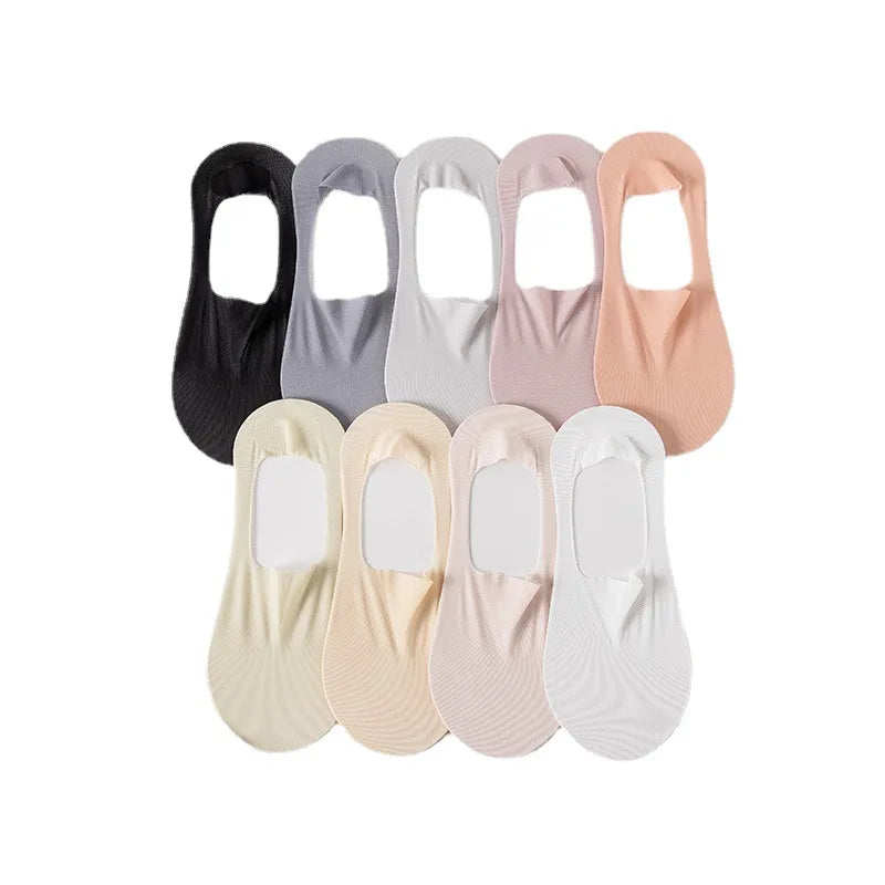 Women'S Simple Style Solid Color Cotton Ankle Socks A Pair