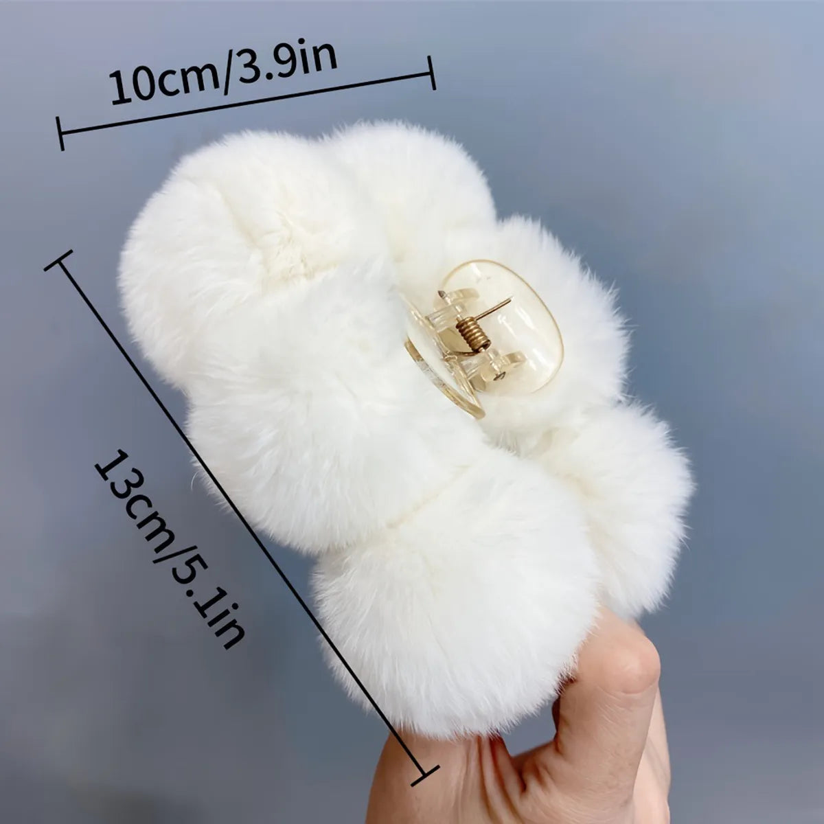 Women'S Simple Style Solid Color Plush Hair Claws