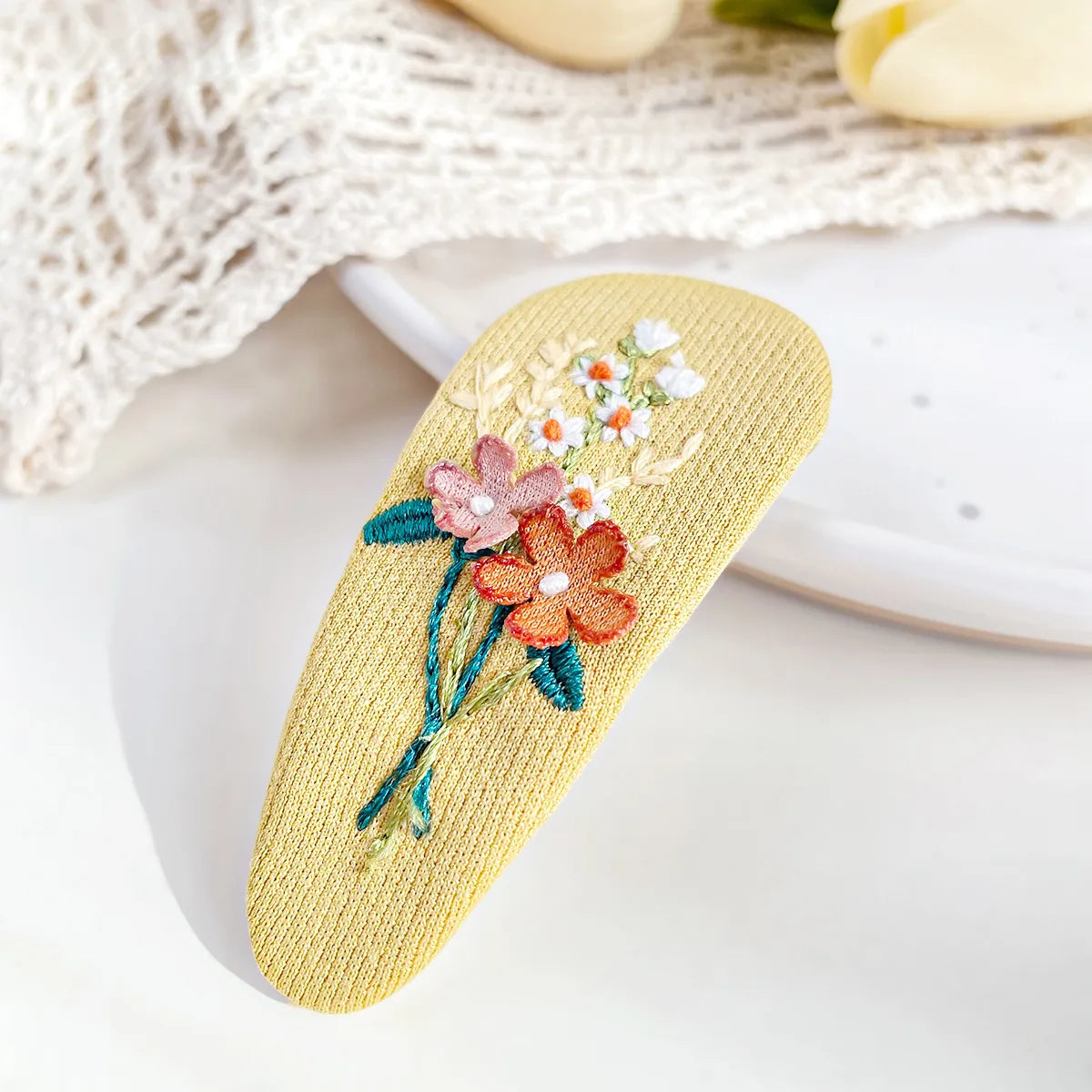 Women'S Sweet Flower Cloth Appliques Hair Clip