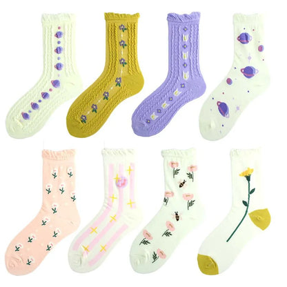 Women'S Sweet Heart Shape Cotton Jacquard Crew Socks A Pair