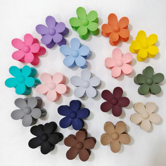 Women'S Sweet Korean Style Flower Plastic Stoving Varnish Hair Claws