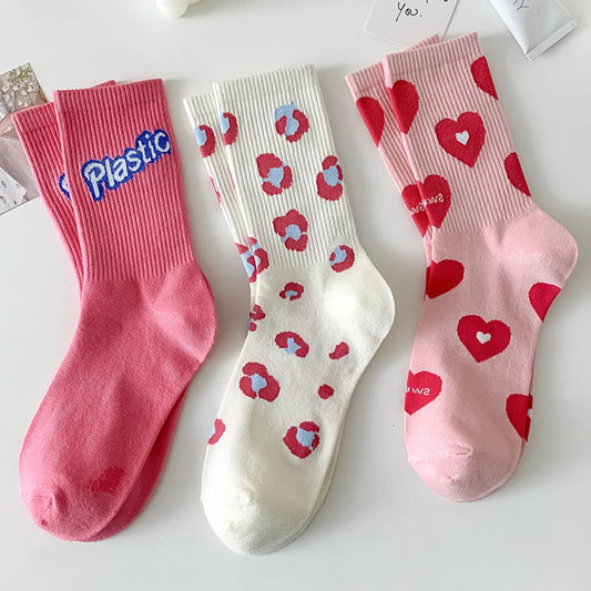 Women'S Sweet Letter Heart Shape Cotton Crew Socks A Pair