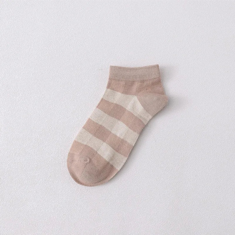 Women'S Sweet Plaid Cotton Crew Socks A Pair