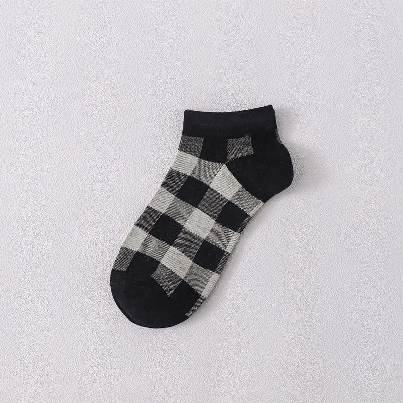 Women'S Sweet Plaid Cotton Crew Socks A Pair