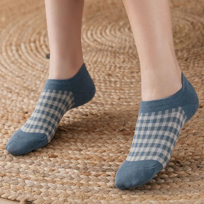 Women'S Sweet Plaid Cotton Crew Socks A Pair