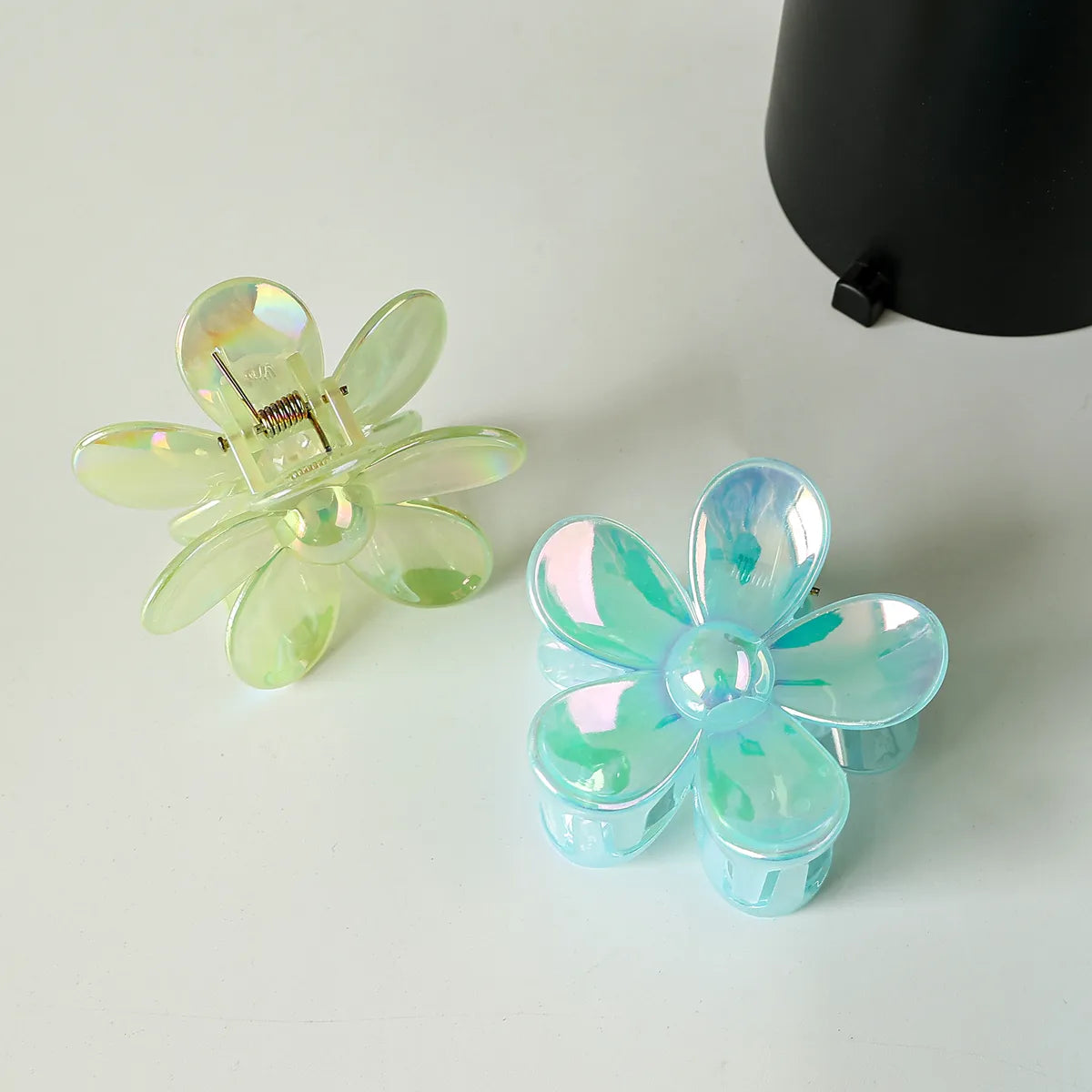 Women'S Sweet Simple Style Flower Plastic Hair Claws