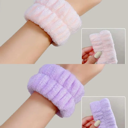 Women'S Sweet Simple Style Pineapple Plush Hair Band Wristband